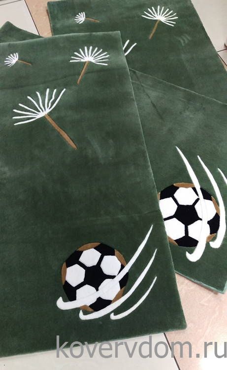 Ковер ручной работы с футбольной тематикой